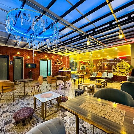 Hotel Wraveler Inn Rishikesh Exterior photo