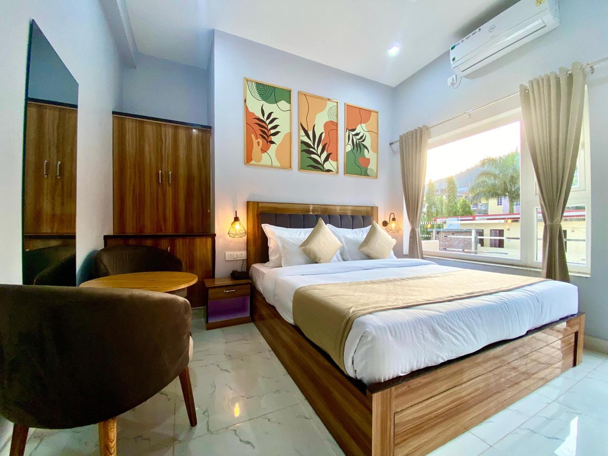 Hotel Wraveler Inn Rishikesh Exterior photo
