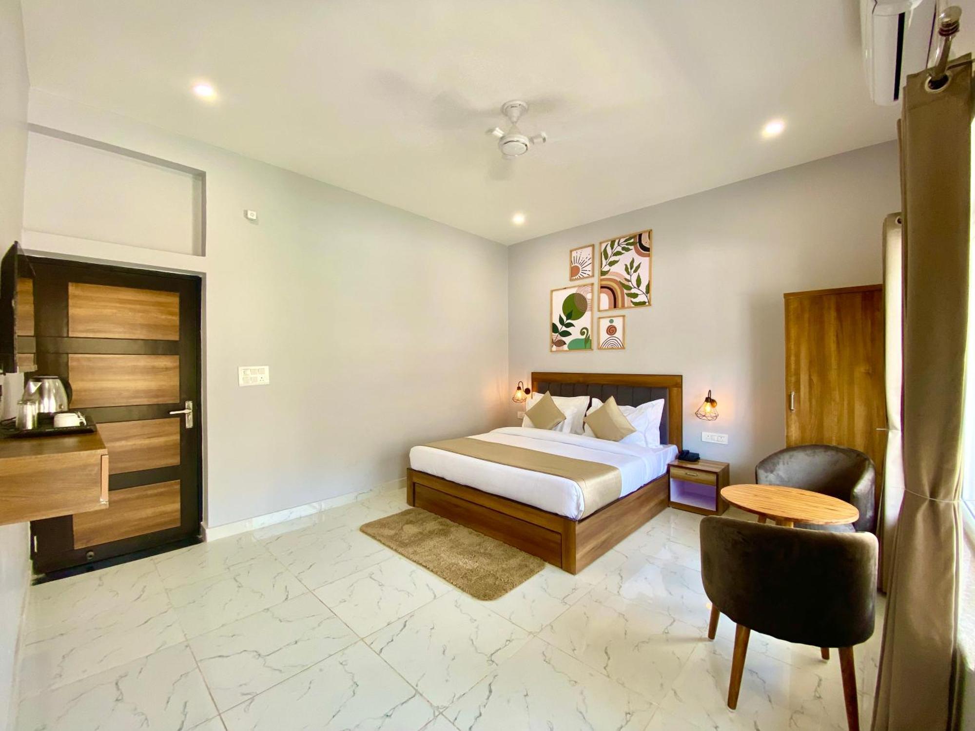 Hotel Wraveler Inn Rishikesh Exterior photo
