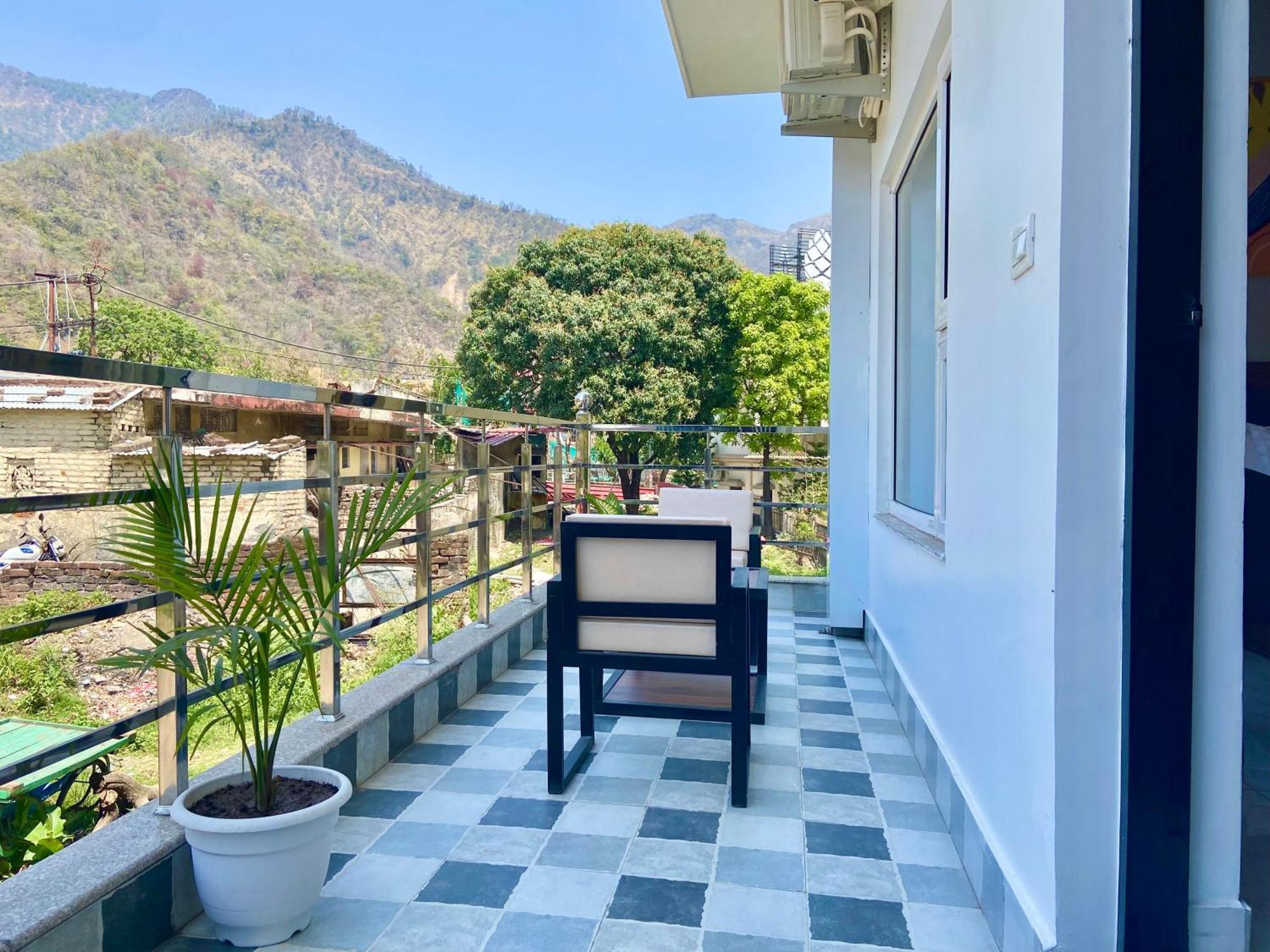 Hotel Wraveler Inn Rishikesh Exterior photo